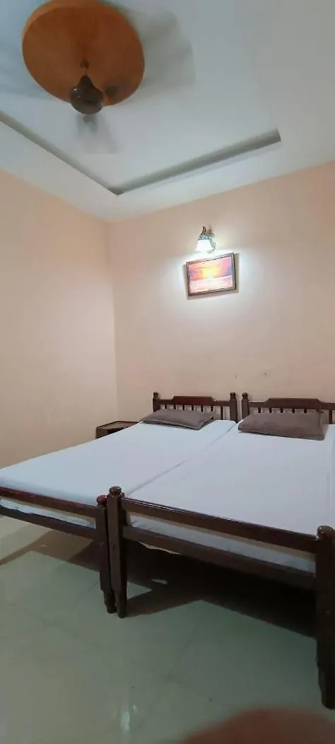 Lodge Classic Tourist Home Kochi